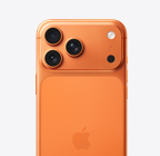 iPhone 17 Pro, exterior spate, culoare Portocaliu cosmic, sistem de camere Pro Fusion în partea de sus a platoului