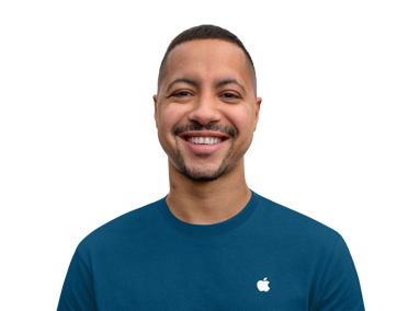 Apple 專員面帶微笑，態度親切溫暖