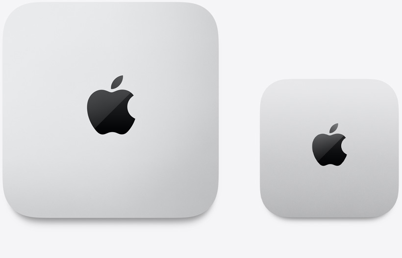 لقطة علوية لموديل 2024 من Mac mini بجانب Mac mini موديل 2023 لإظهار التقليص الحاصل من ناحية الحجم