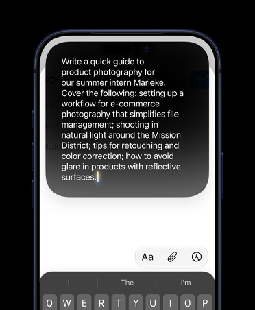 Siri ile Yaz özelliğiyle taslak oluşturmak için yazılmış ayrıntılı bir komut gösteren iPhone ekranı